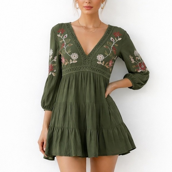 Mi Ami Dresses & Skirts - Mi Ami Dress Women Small Green Floral Embroidered Boho Mini Tiered Peasant Flowy